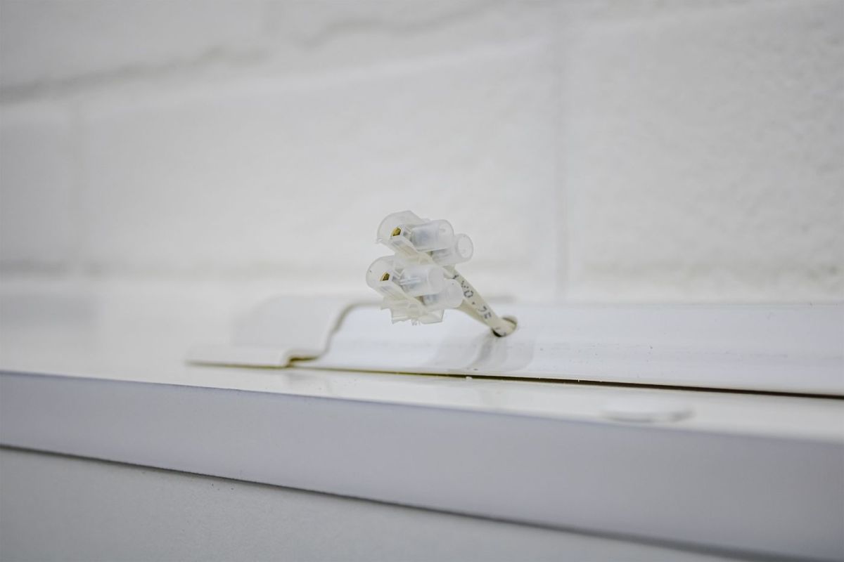 Шкаф-зеркало Optima 65 Эл. правый глянец Домино (DO1907HZ) | фото 8